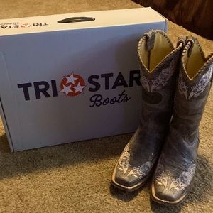Tristar women’s boots, size 10